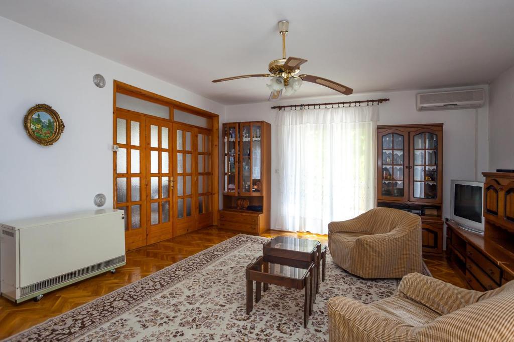 Apartments Ratkovic ติวัต ภายนอก รูปภาพ